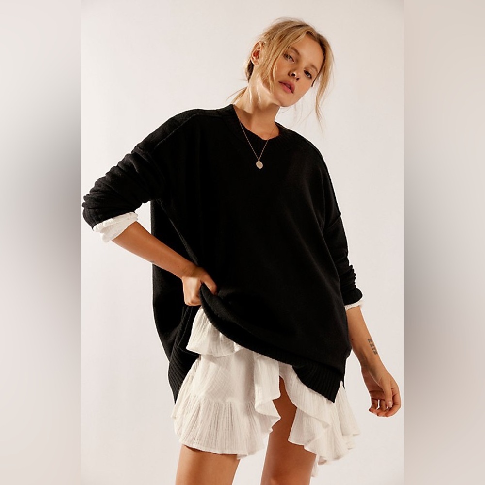 Free People Phoebe Pullover Black High Low Tunic Sweater M